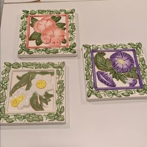Ceramic floral wall decoration or for a hot pot